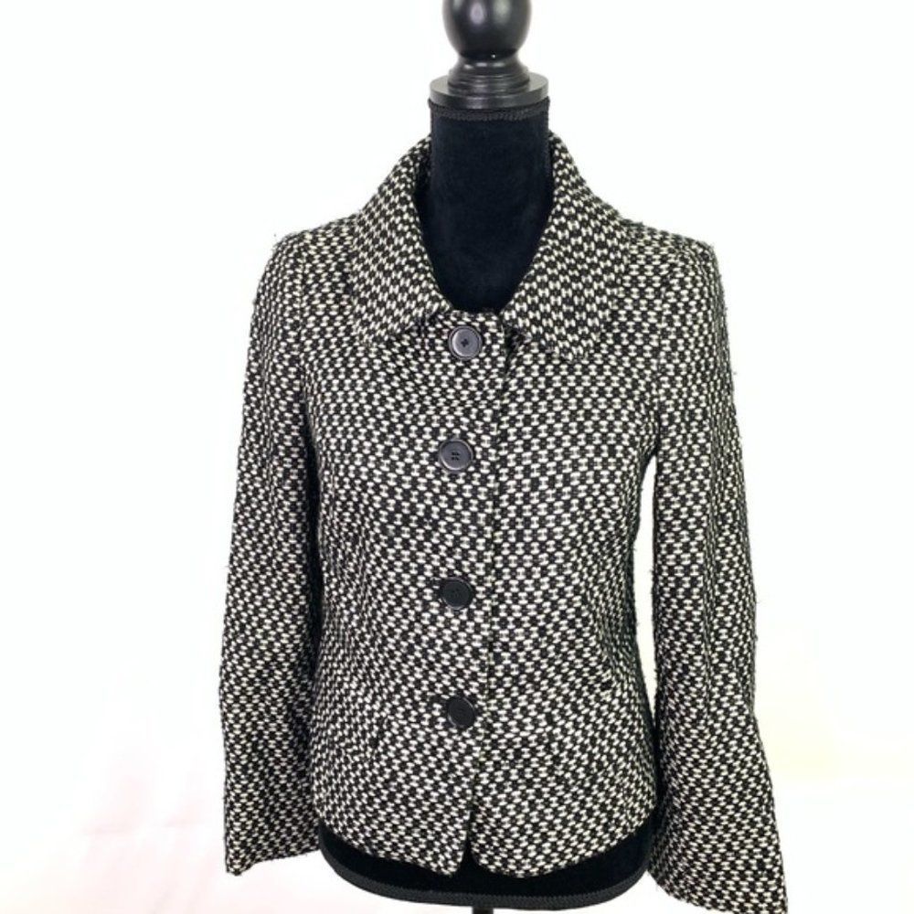 Ann Taylor tweed blazer size 6 black white